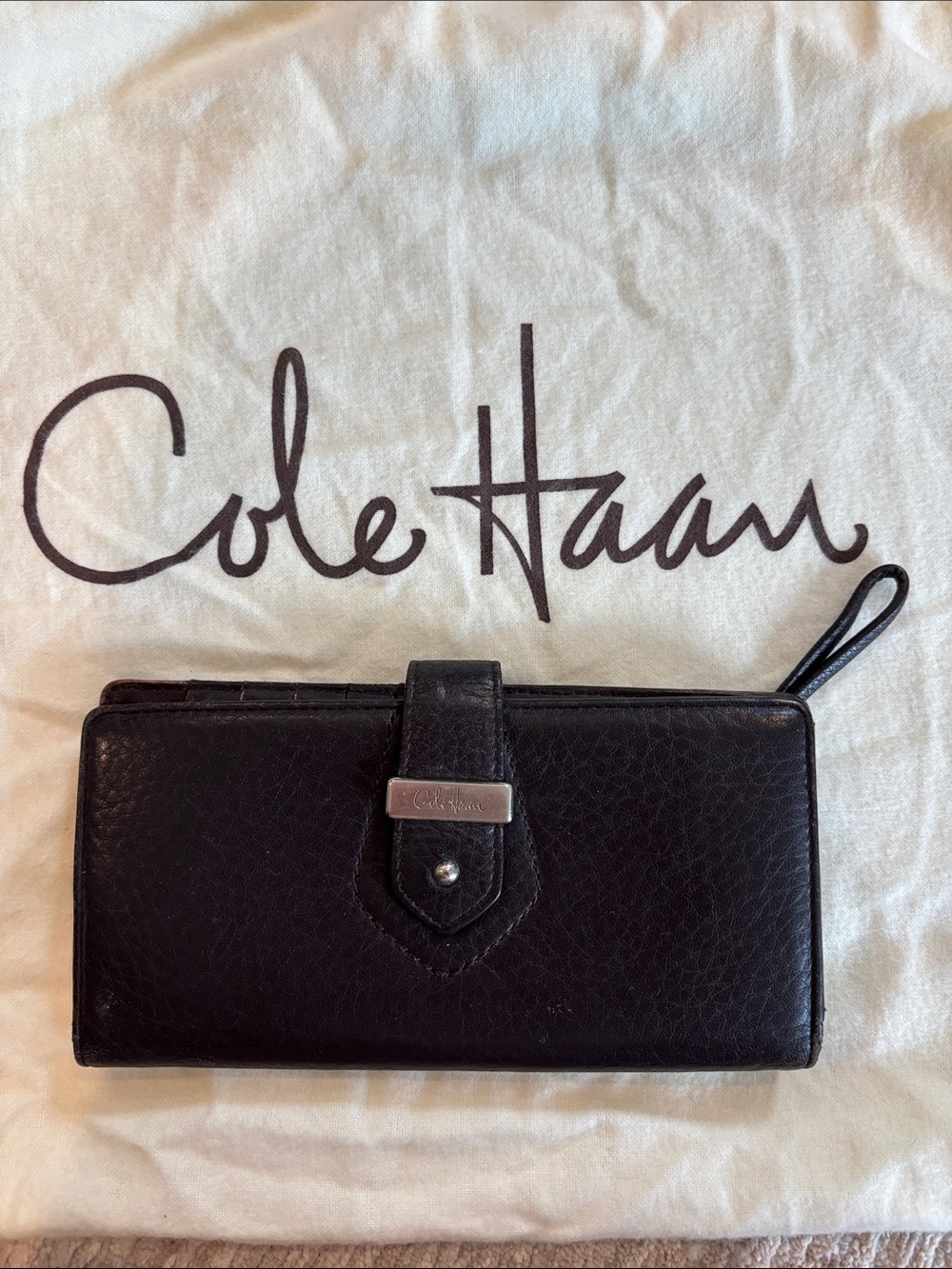 Cole Haan Black Leather Zip Wristlet Wallet